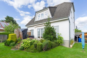 Nahe Berlin 224qm Traumhaus im Grünen mit Sauna und Kamin